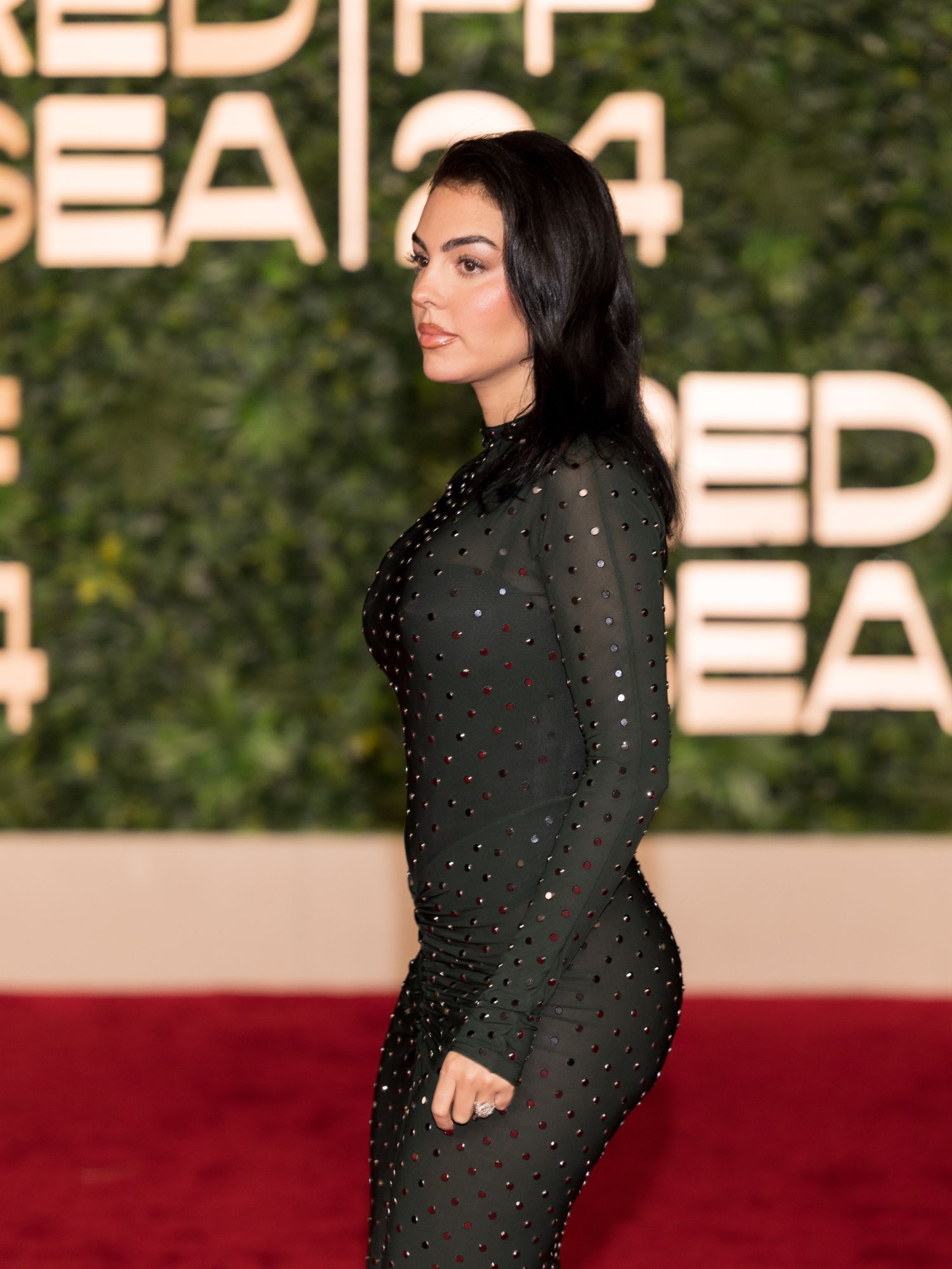 naom 6752b894906638839577623940622707 Georgina Rodriguez Dazzles in Emerald Alaïa Gown at Red Sea Film Festival