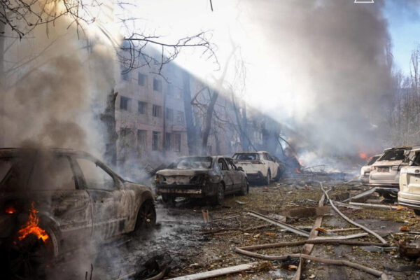 Russia Unleashes Devastating Missile Attack on Kyiv In a shocking and devastating turn of events, Russia launched a massive missile attack on Kyiv, Ukraine's capital city, on December 20, 2024. The attack, which was carried out with eight missiles, left a trail of destruction, chaos, and human suffering in its wake. Eyewitnesses described the terrifying scene, with multiple explosions rocking the city, followed by fires erupting in several areas. The blasts were so powerful that they shattered windows and damaged buildings, leaving many civilians injured and seeking medical attention. The Ukrainian authorities confirmed that the attack resulted in at least two injuries, with reports suggesting that the number of casualties could be higher. The attack also caused significant damage to civilian infrastructure, including residential apartments and office buildings. The international community was quick to condemn the attack, with leaders from around the world calling for an immediate end to hostilities. The United States, European Union, and other countries expressed their support for Ukraine and pledged to continue providing humanitarian and military aid to the country. Ukrainian President Volodymyr Zelensky vowed to defend his country against Russian aggression, promising to take all necessary measures to protect Ukrainian citizens. The Ukrainian authorities also called on the international community to increase pressure on Russia to end its military campaign against Ukraine. As the situation continues to unfold, one thing is clear: the people of Ukraine will not be intimidated by Russian aggression. They will continue to fight for their freedom, their sovereignty, and their right to live in peace.